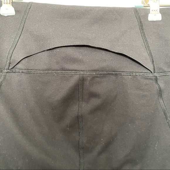 XS UNDER ARMOUR LEGGINGS - Picture 6 of 6